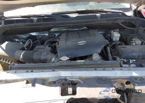 2018 Toyota Tundra Sr5 5.7L V8 z USA, uszkodzony, nr VIN 5TFDY5F11JX740057